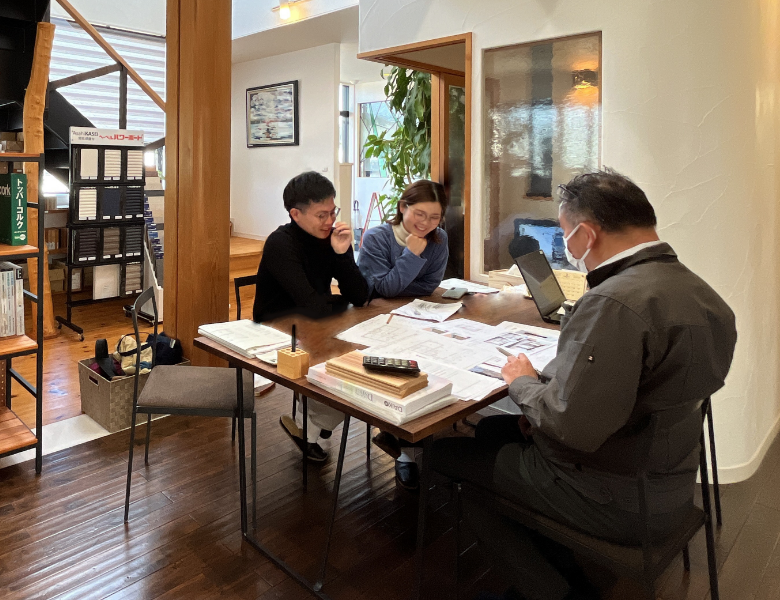 相談会　団欒風景　写真