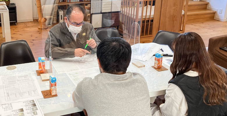 相談会　アドバイス　写真