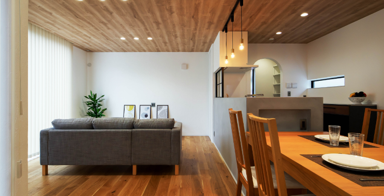 自然素材　内観　写真