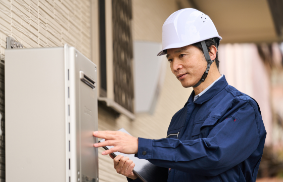 社内検査　点検中　写真