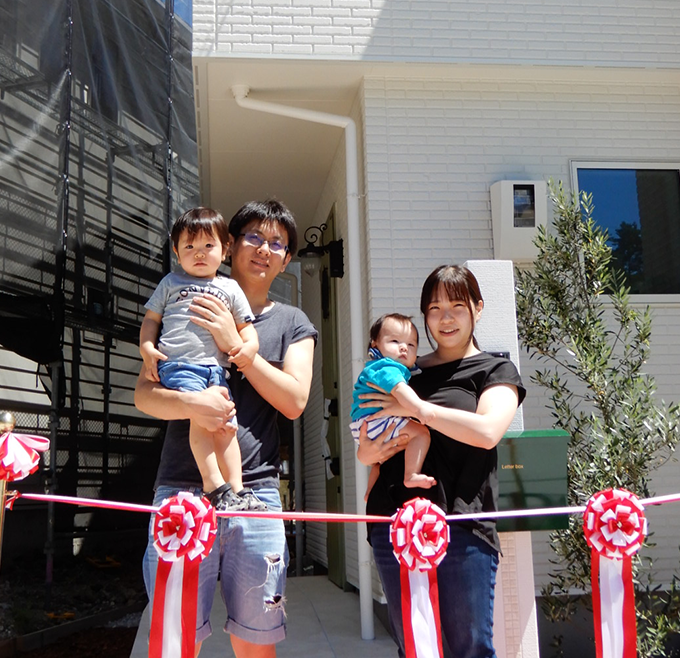 引渡し　お施主様　写真