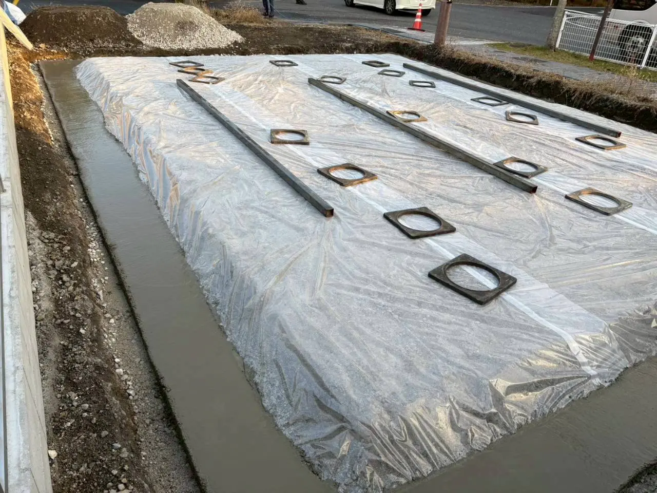 【基礎工事着工】滋賀県大津市の新築注文住宅｜自然素材にこだわるエッグ住まいる工房 アイキャッチ