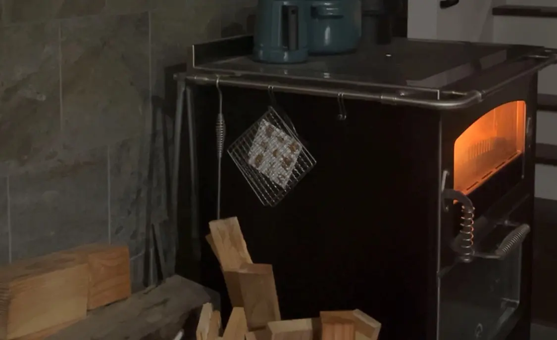 薪ストーブのある暮らしが人気な理由|暖かいから選ぶわけじゃない? アイキャッチ 薪ストーブのある暮らしが人気な理由|暖かいから選ぶわけじゃない? アイキャッチ