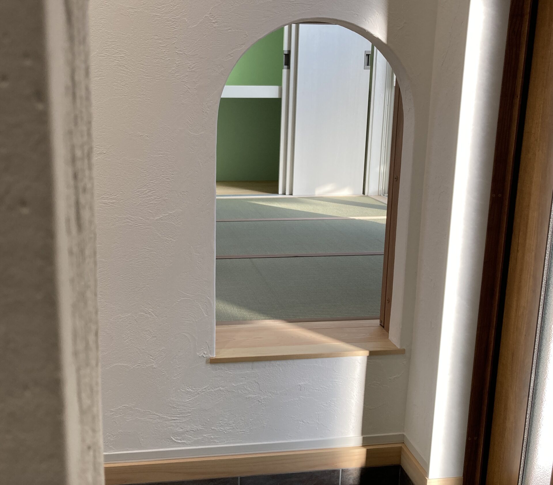 コの字中庭と小さな書斎のある家｜“この住まいらしさ”をもう少しだけ アイキャッチ