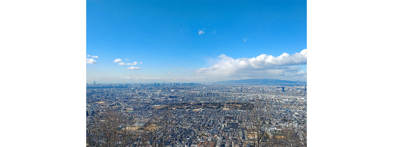 登山道休憩所の見晴台からの眺め