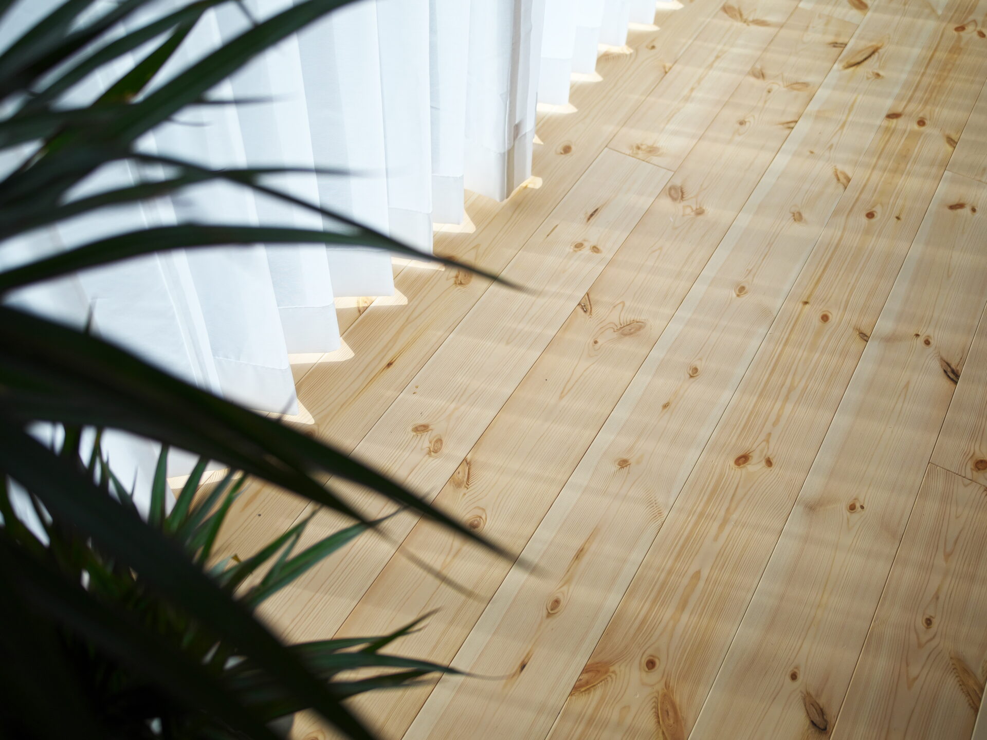 自然素材住宅のメリットとは？健康だけではない、本当に大切な4つの理由 アイキャッチ