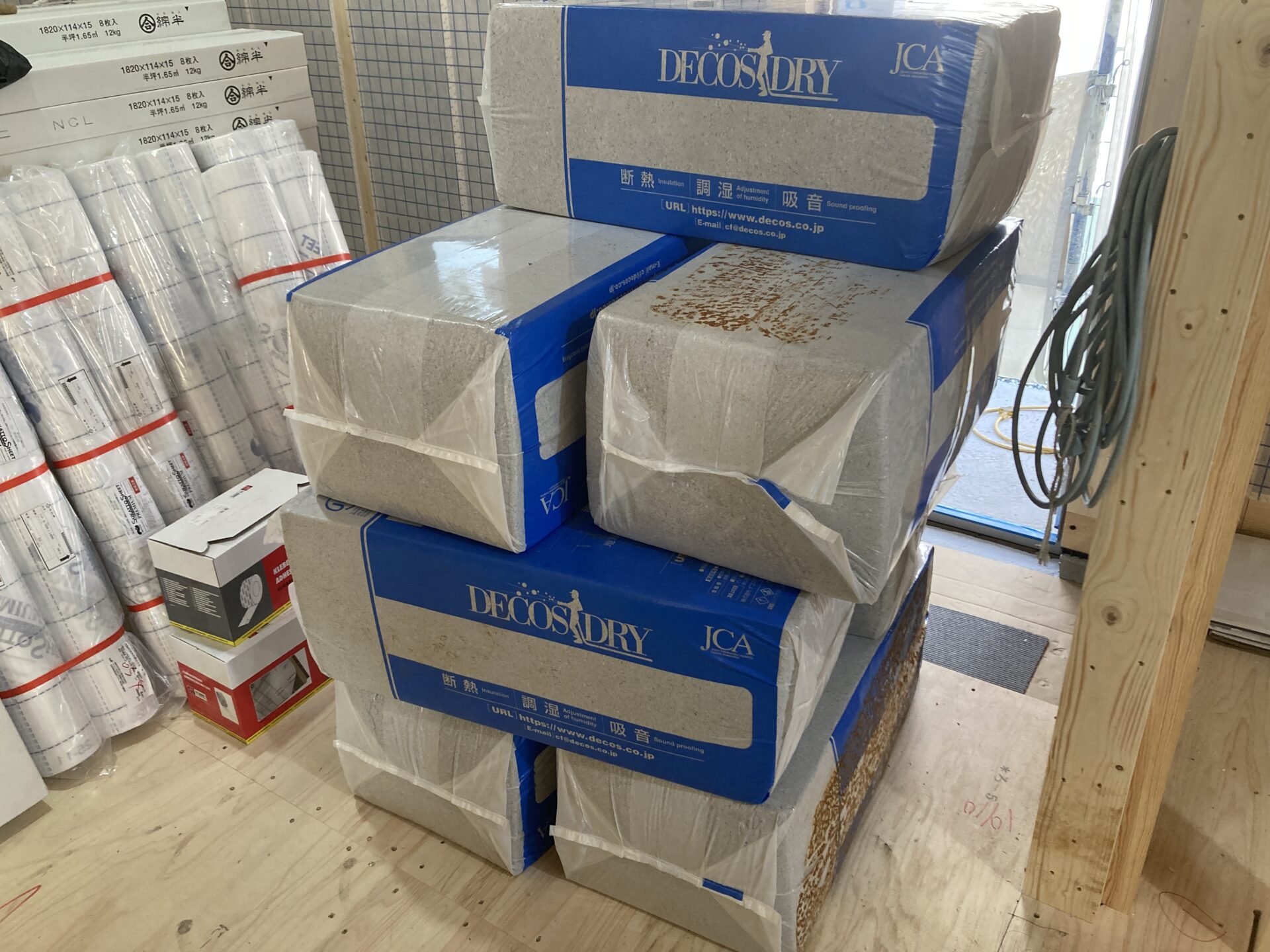 セルロースファイバーとは？見えない壁の中で住まいを守る断熱材の考え方 アイキャッチ